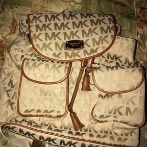 ❤️ MK ! Michael Kors Backpack ! ❤️